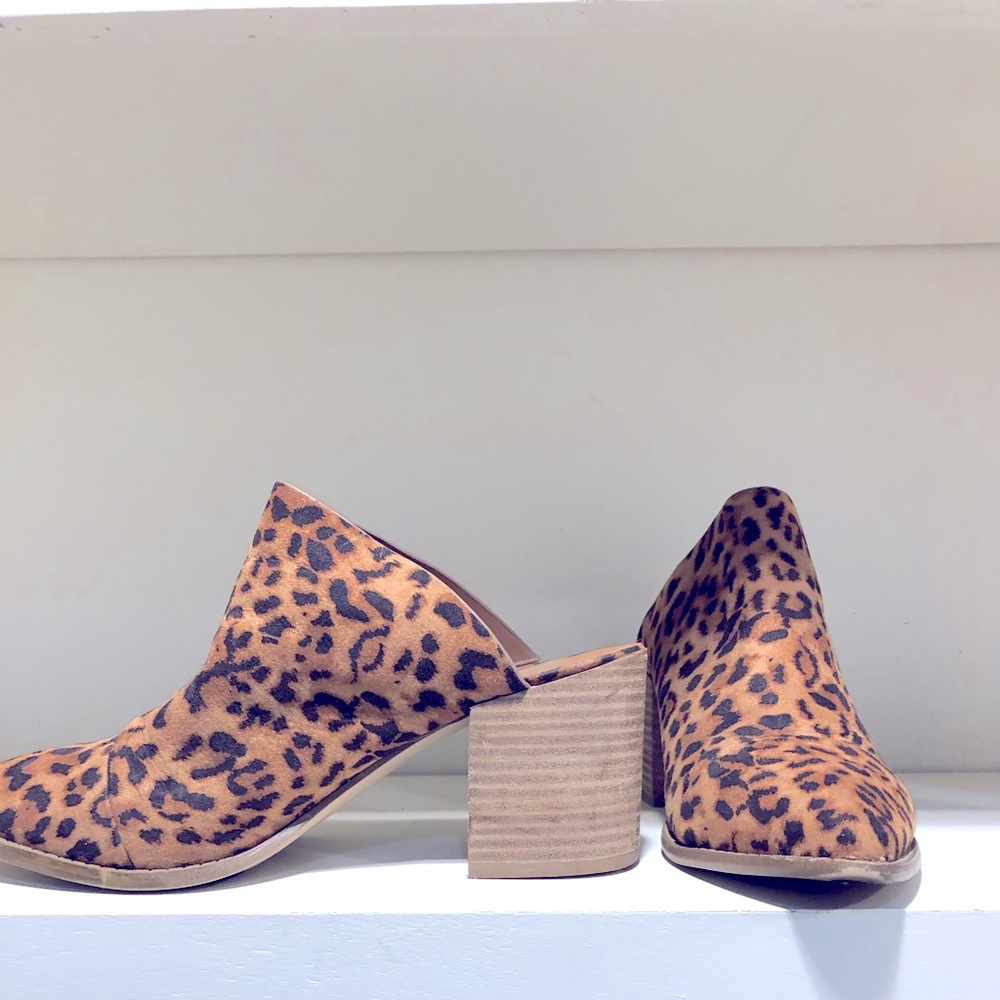 Dolce Vita Trigger animal print mules